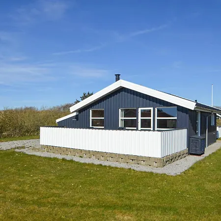 Awesome In With House A Panoramic View *